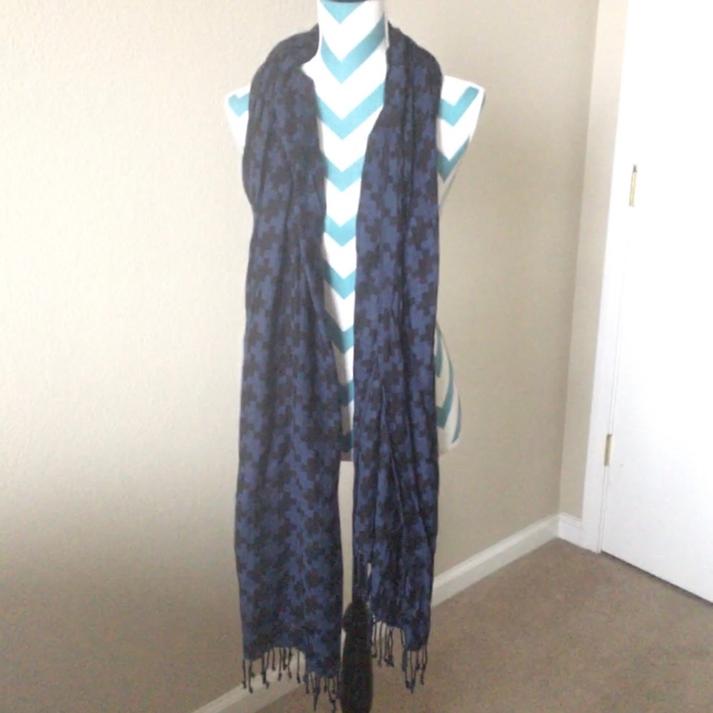 Black & Navy blue herringbone long scarf w/ fringe